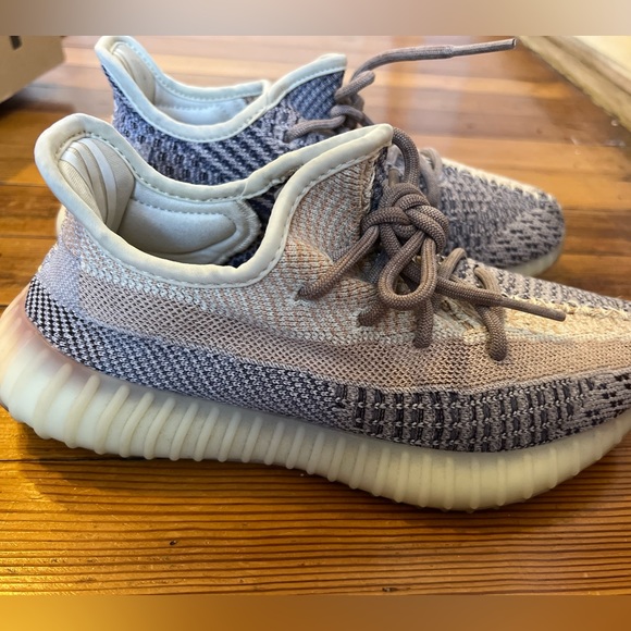 YEEZY BOOST 350 V2 Sz. 5 1/2 Mens 7 Women’s 100% Authentic - Picture 5 of 12